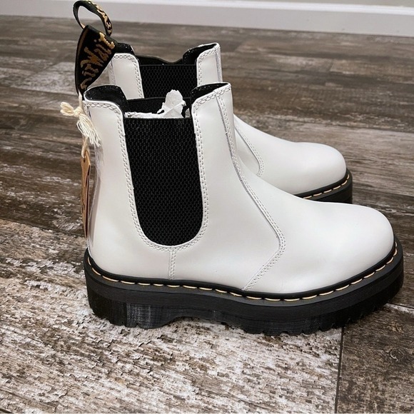 Dr. Martens 2976 Quad Chelsea Boots Womens Size 8 White Platform Festival NIB - Picture 9 of 12